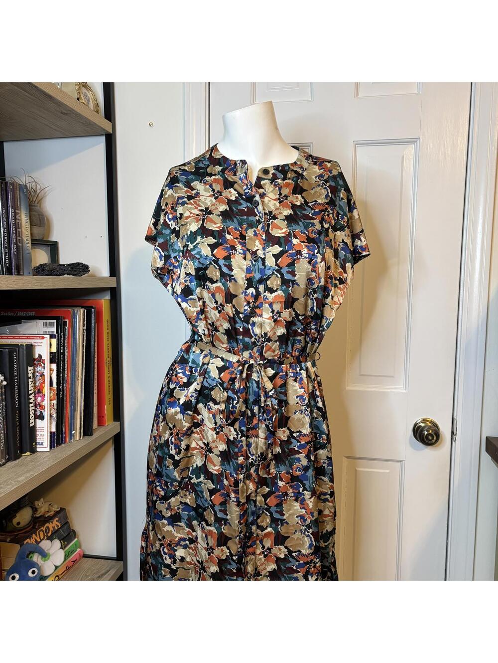 Banana Republic XSP Colorful Floral Midi Dress